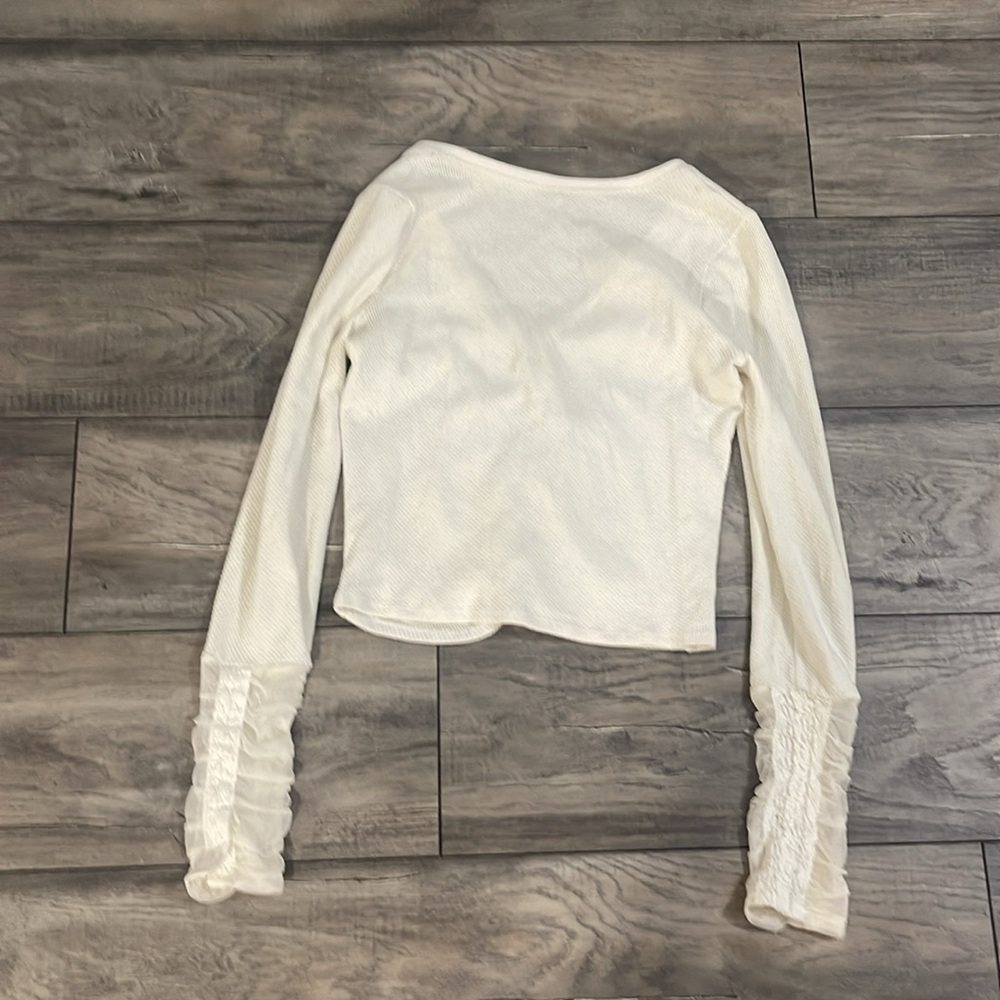 Free people top with lace sleeves, good quality
Size S, sweater, top, casual - Picture 8 of 8
